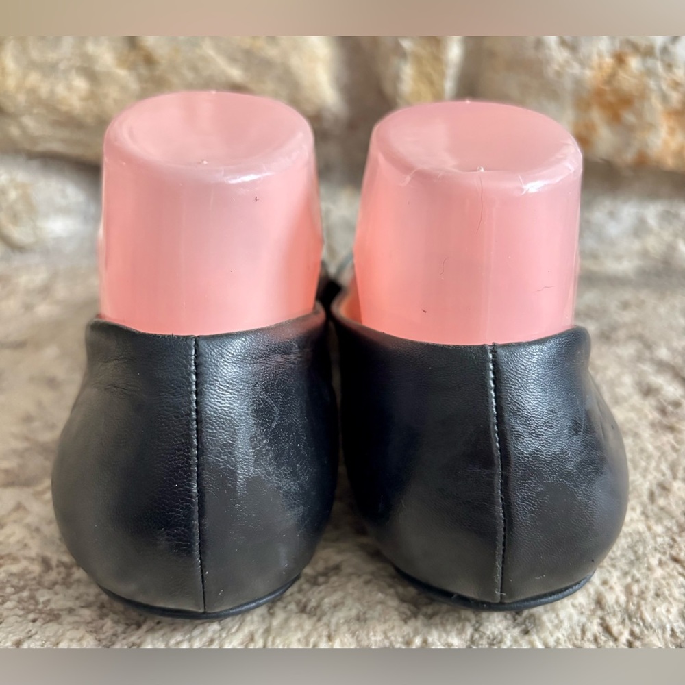 Prada Black Leather Minimal T-Strap Thong Flats Sandals Shoes 37.5/US 7 - Picture 4 of 10